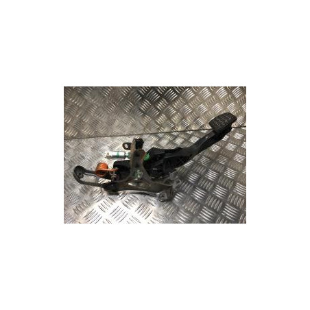 Pedalier d'embrayage TOYOTA YARIS 3 PHASE 1 d’occasion