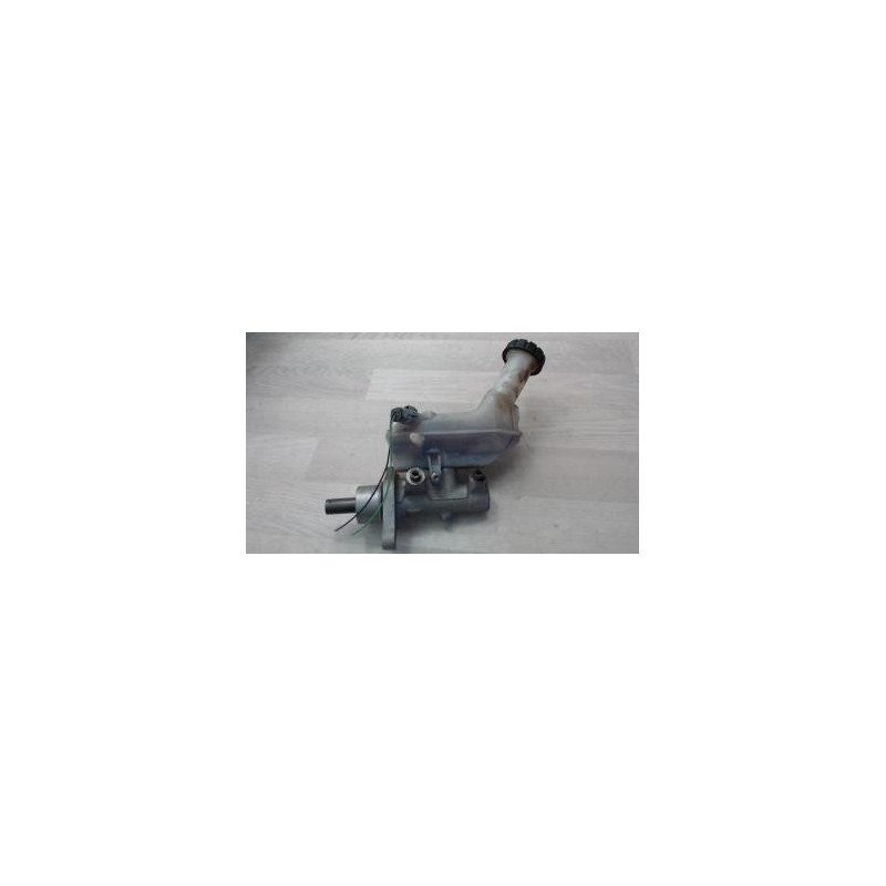 Maitre cylindre (freinage) RENAULT CLIO 3 PHASE 1 d’occasion