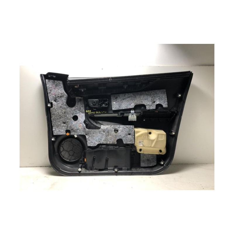Panneau de porte avant gauche TOYOTA YARIS 3 PHASE 1 d’occasion