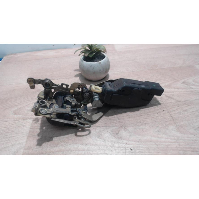 Serrure avant droit OPEL CALIBRA COUPE d’occasion