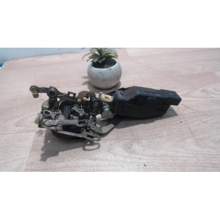 Serrure avant droit OPEL CALIBRA COUPE d’occasion