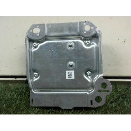Boitier air bag MERCEDES CLASSE GLA (X156) d’occasion