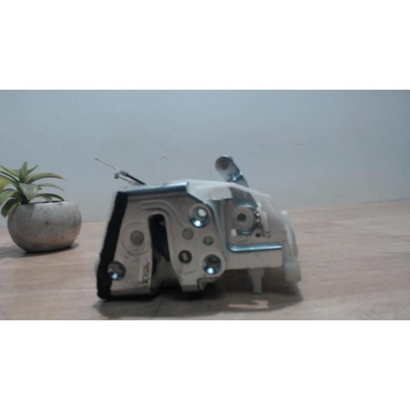 Serrure arriere droit OPEL AGILA B d’occasion