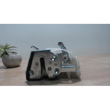 Serrure arriere droit OPEL AGILA B d’occasion