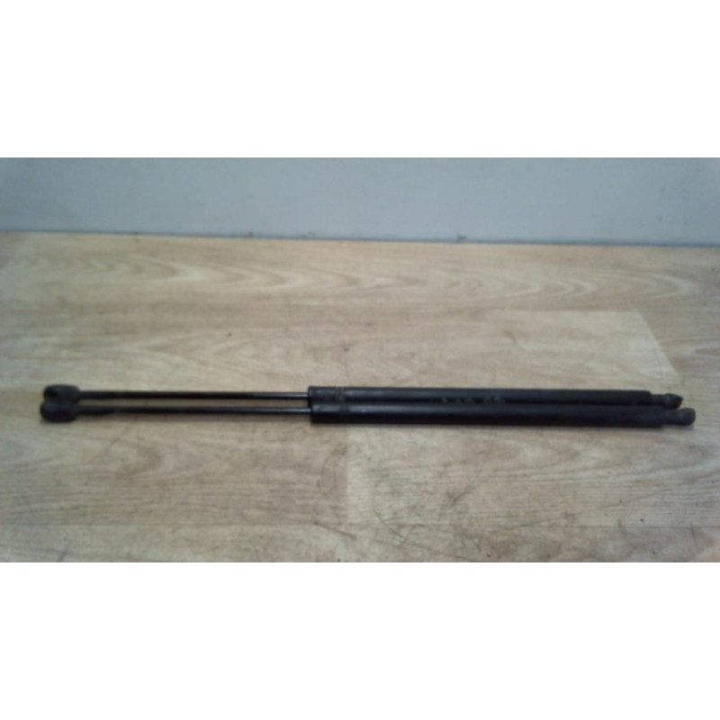 Verin de coffre OPEL VECTRA B PHASE 1 BREAK d’occasion