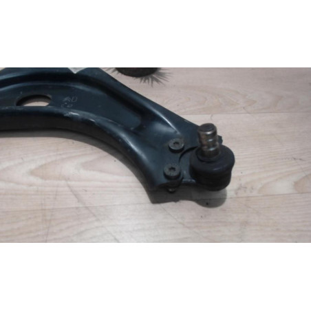 Triangle inferieur avant droit PEUGEOT 208 1 PHASE 2 d’occasion