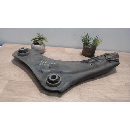 Triangle inferieur avant droit RENAULT SCENIC 3 PHASE 1 d’occasion