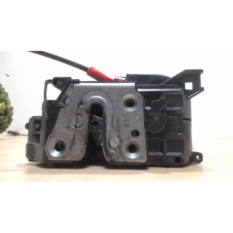 Serrure avant droit RENAULT KANGOO 2 PHASE 1 d’occasion
