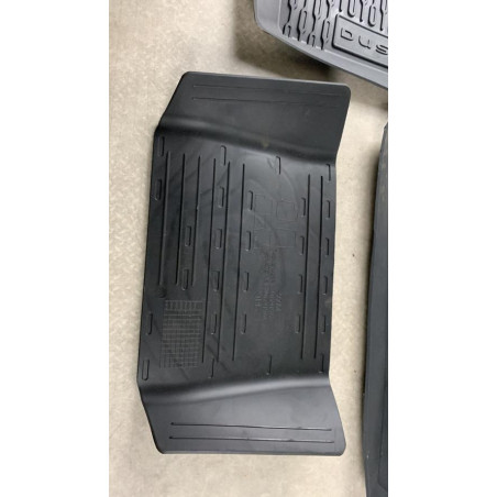 Tapis de sol DACIA  d’occasion