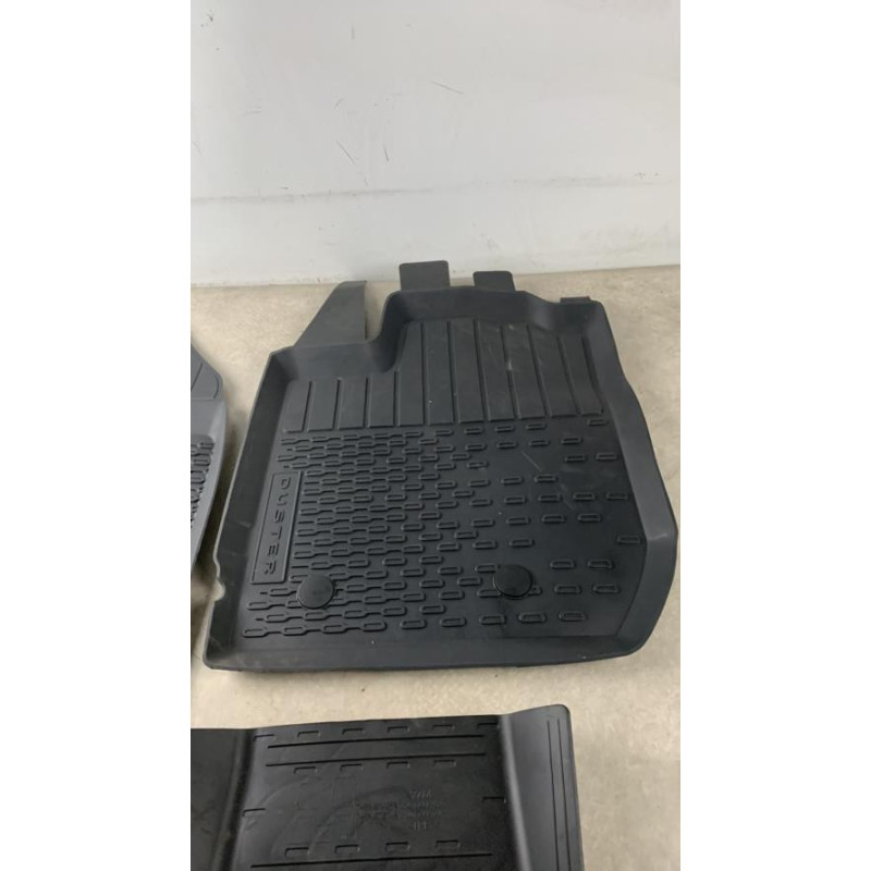 Tapis de sol DACIA  d’occasion