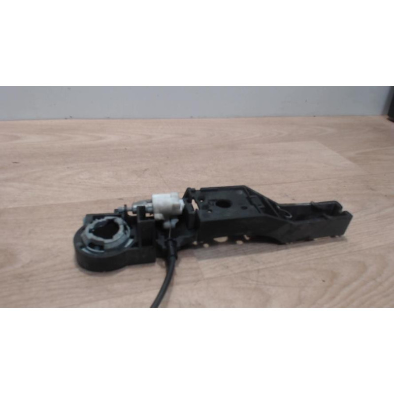 Serrure avant droit RENAULT CLIO 3 PHASE 1 d’occasion