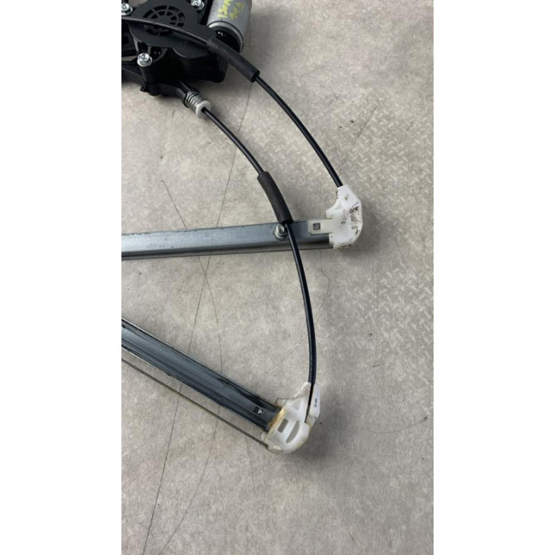 Leve vitre electrique arriere droit MAZDA 3 1 PHASE 2 d’occasion