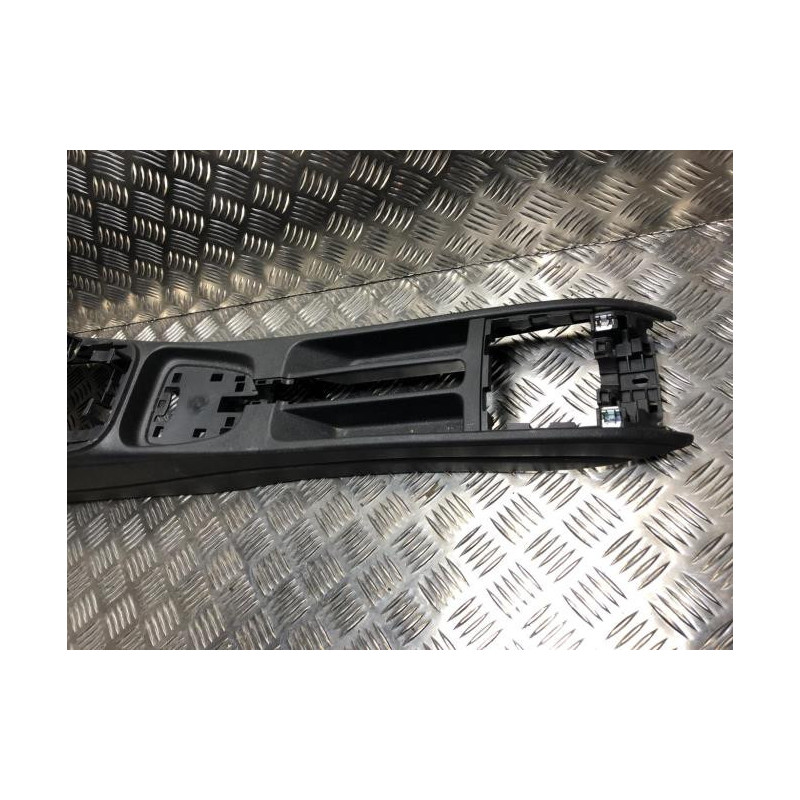 Console central (interieur plastique) VOLKSWAGEN POLO 5 PHASE 2 d’occasion
