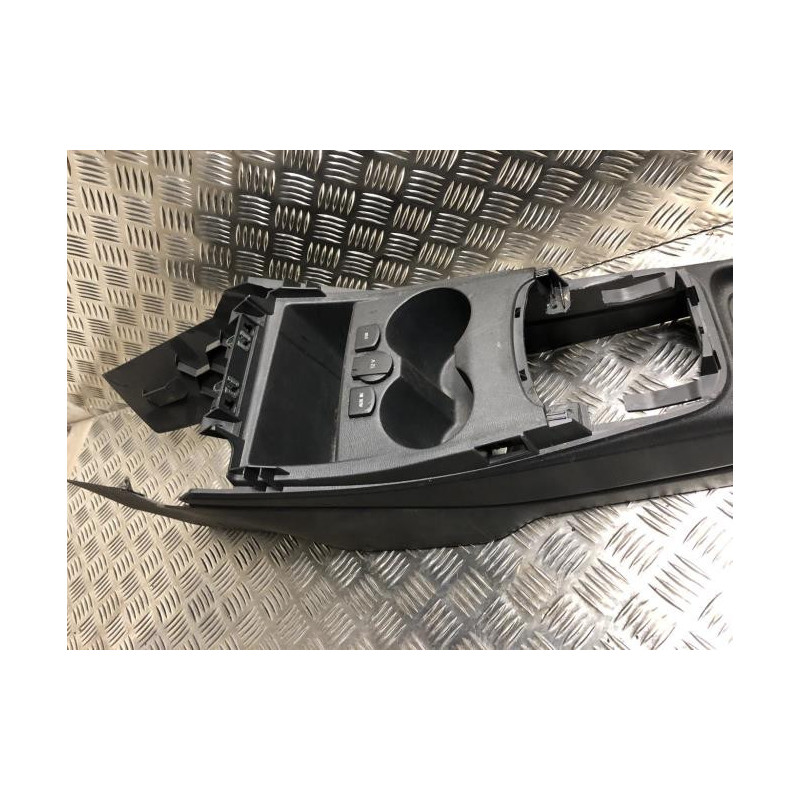 Console central (interieur plastique) VOLKSWAGEN POLO 5 PHASE 2 d’occasion