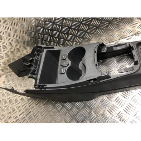 Console central (interieur plastique) VOLKSWAGEN POLO 5 PHASE 2 d’occasion