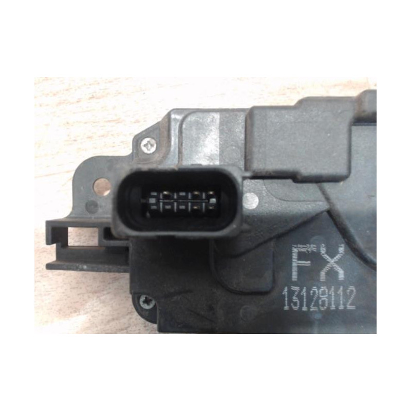 Serrure avant droit OPEL ASTRA H PHASE 1 d’occasion