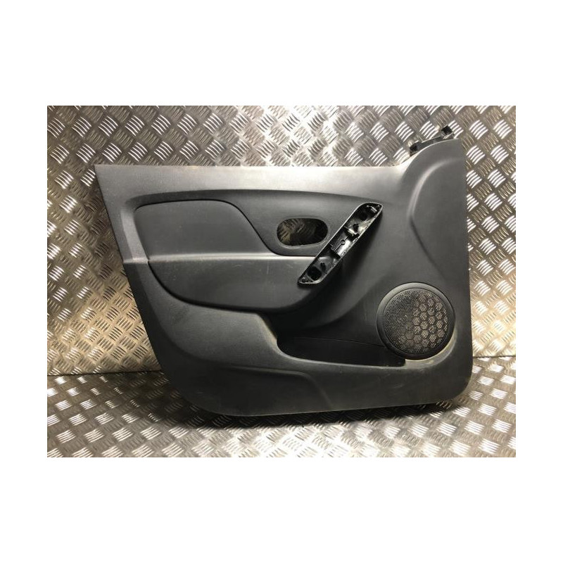 Panneau de porte avant gauche DACIA SANDERO 2 PHASE 1 d’occasion