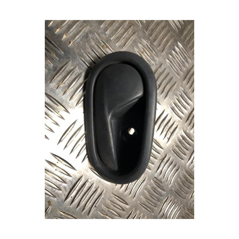 Poignee interieur avant gauche DACIA SANDERO 2 PHASE 1 d’occasion