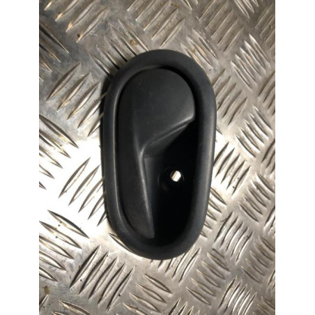 Poignee interieur avant gauche DACIA SANDERO 2 PHASE 1 d’occasion