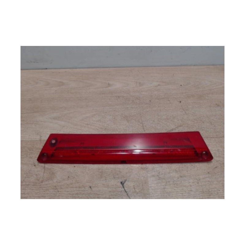 Feu arriere stop central FORD FIESTA 6 PHASE 1 d’occasion