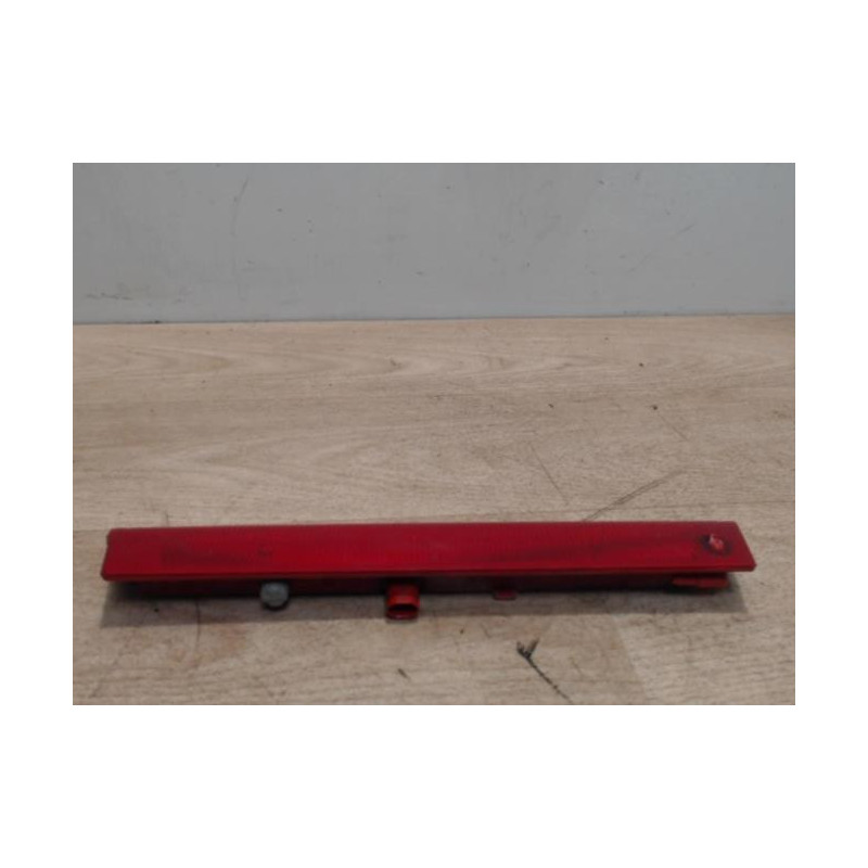 Feu arriere stop central FORD FIESTA 6 PHASE 1 d’occasion