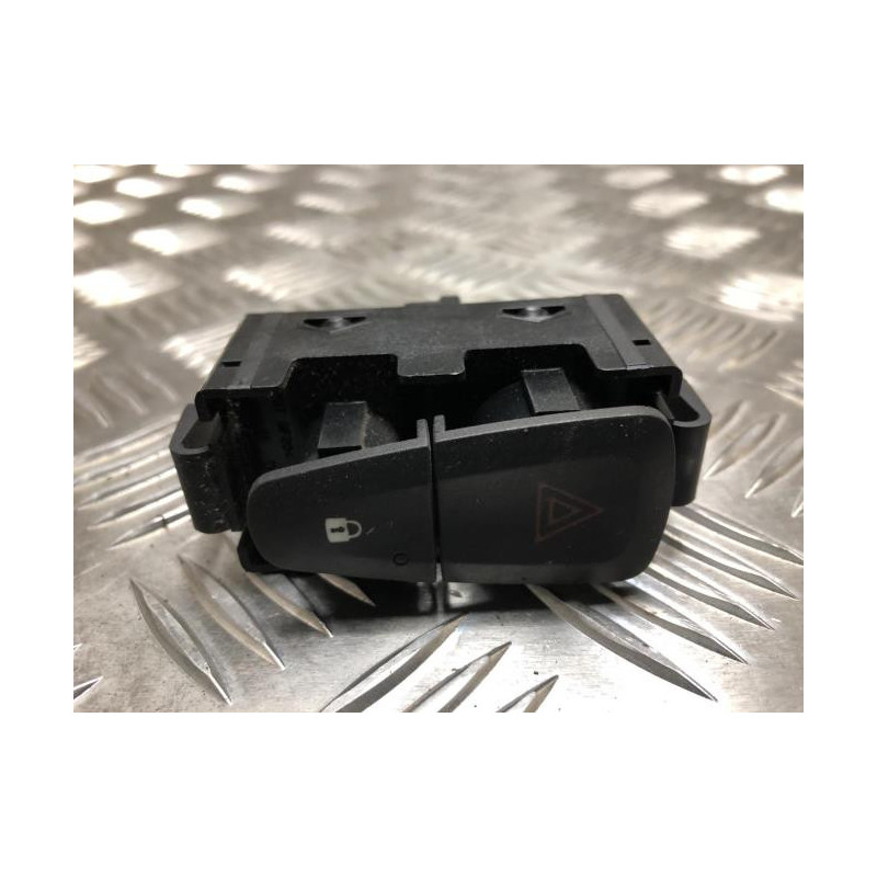 Bouton de warning DACIA SANDERO 2 PHASE 1 d’occasion
