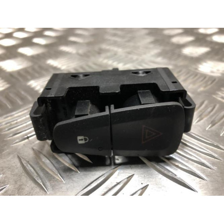 Bouton de warning DACIA SANDERO 2 PHASE 1 d’occasion