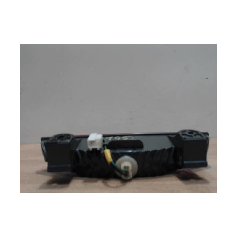 Feu arriere stop central KIA RIO 2 PHASE 1 d’occasion