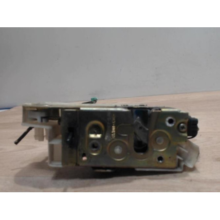 Serrure arriere droit FORD FIESTA 4 PHASE 1 d’occasion