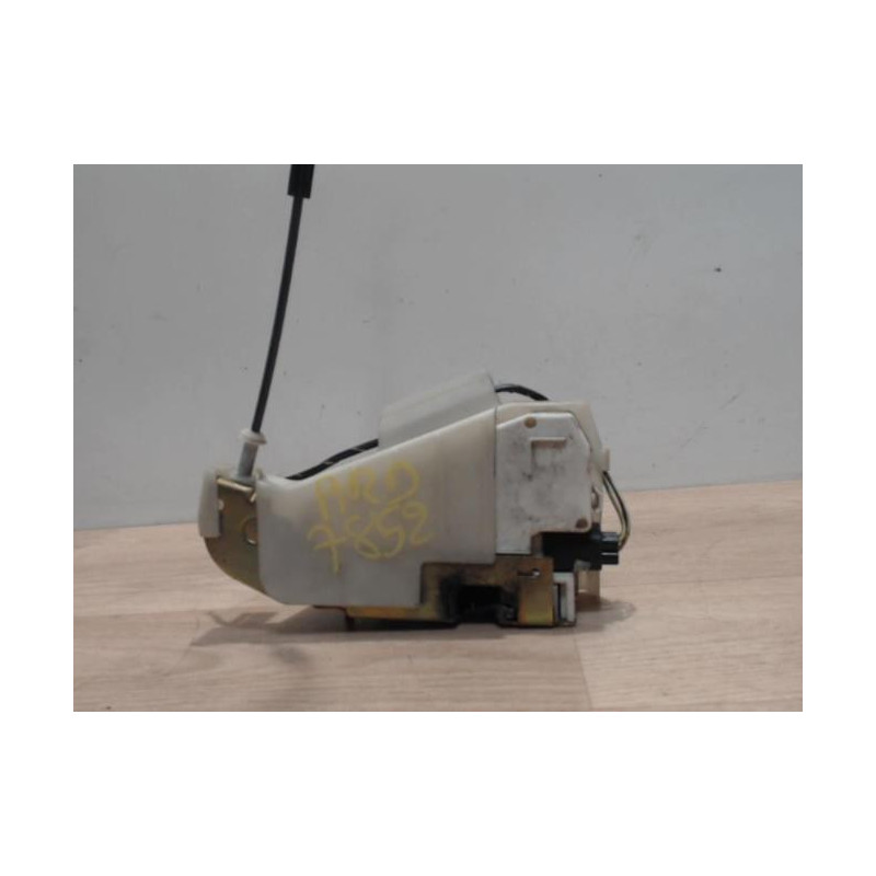 Serrure arriere droit FORD FIESTA 4 PHASE 1 d’occasion