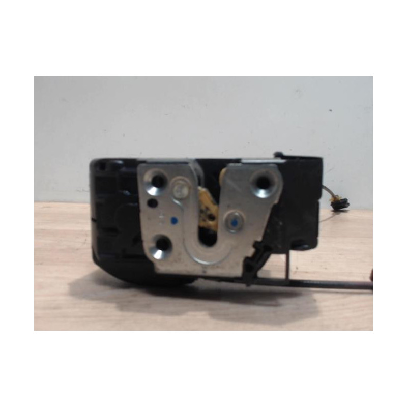 Serrure avant droit NISSAN MICRA 3 PHASE 2 d’occasion