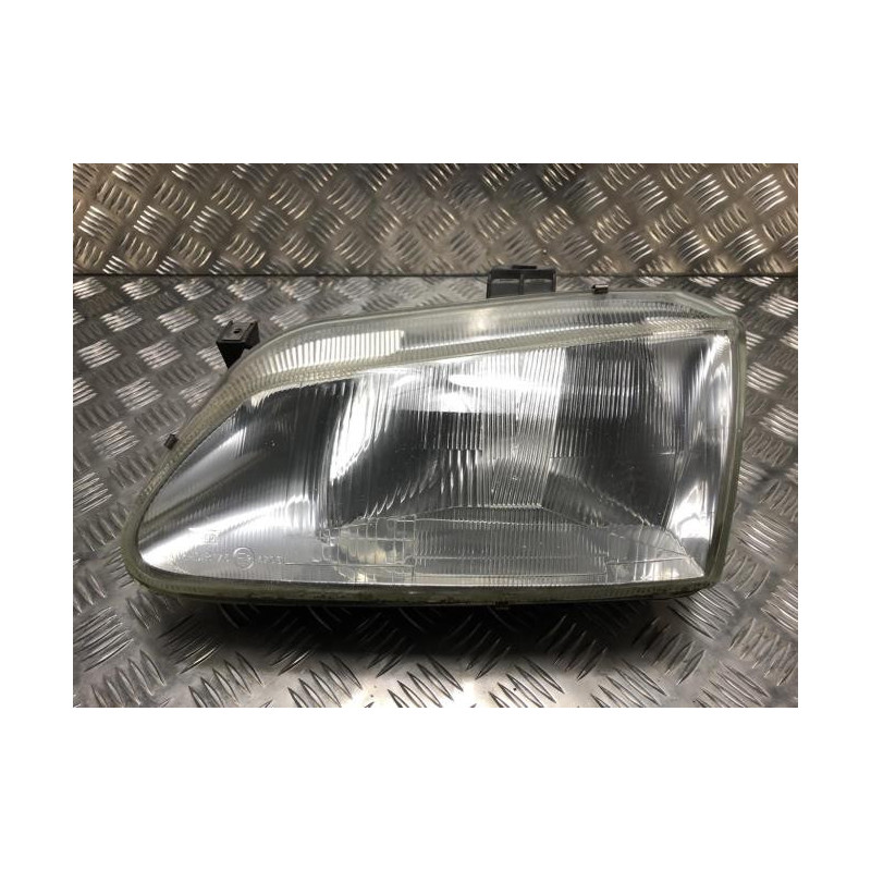 Optique avant principal gauche (feux)(phare) RENAULT MEGANE 1 PHASE 1 d’occasion