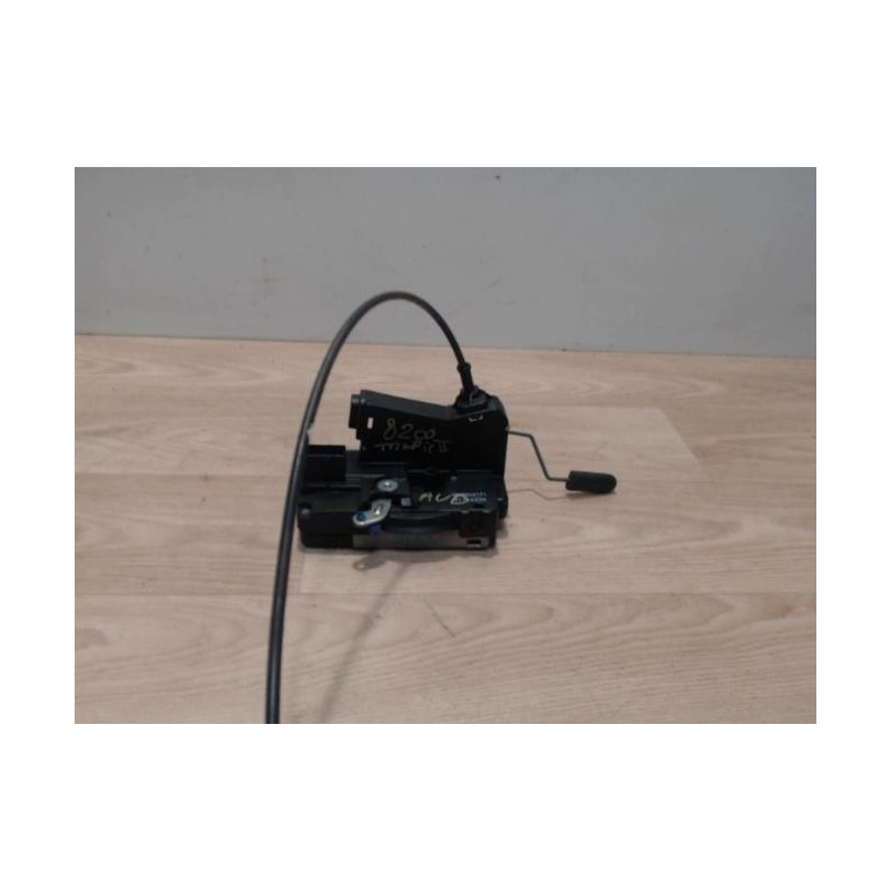 Serrure avant droit RENAULT TRAFIC 2 PHASE 1 d’occasion