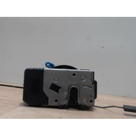 Serrure avant droit RENAULT TRAFIC 2 PHASE 1 d’occasion