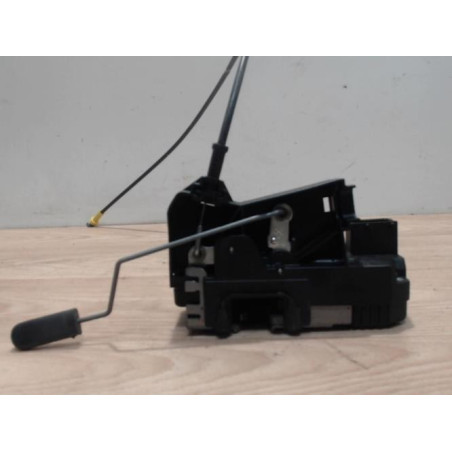Serrure avant droit RENAULT TRAFIC 2 PHASE 1 d’occasion