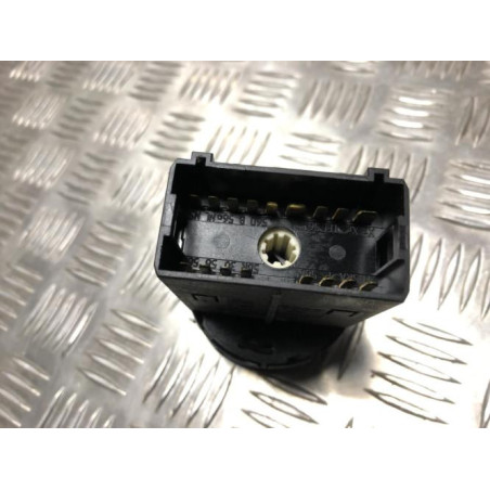 Commande de phare VOLKSWAGEN POLO 4 PHASE 2 d’occasion