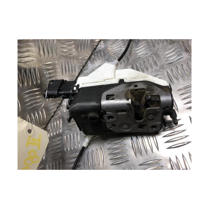 Serrure avant droit CITROEN BERLINGO 2 PHASE 1 d’occasion