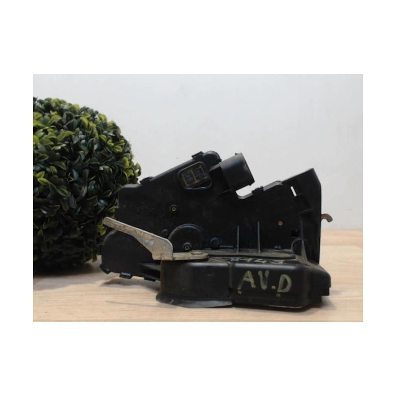 Serrure avant droit BMW SERIE 3 E46 PHASE 1 d’occasion