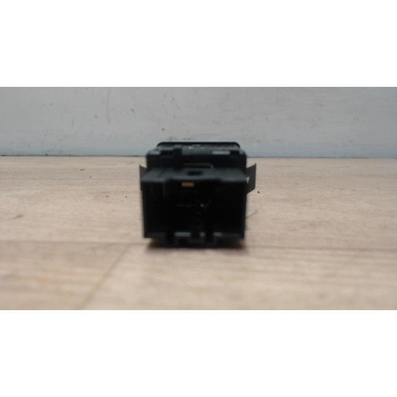 Commande degivrage lunette arriere SEAT IBIZA 3 PHASE 1 d’occasion