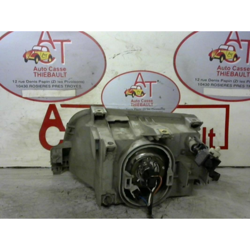 Optique avant principal droit (feux)(phare) RENAULT CLIO I PHASE 2 d’occasion