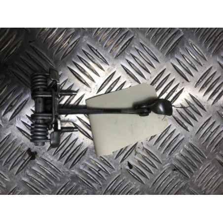 Charniere de porte avant droit DACIA DUSTER 1 PHASE 1 d’occasion