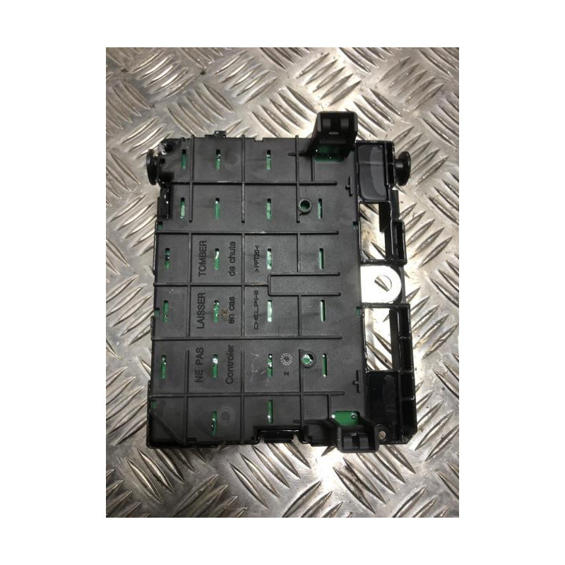 Boitier servitude moteur (BSM) PEUGEOT 206+ d’occasion