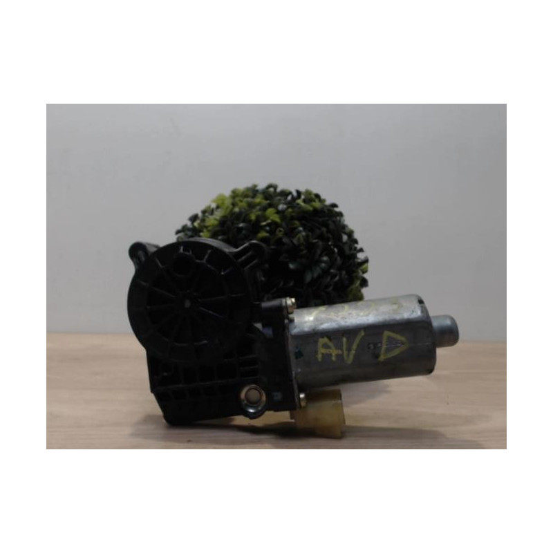 Moteur leve vitre avant droit MERCEDES CLASSE M 163 PHASE 2 d’occasion
