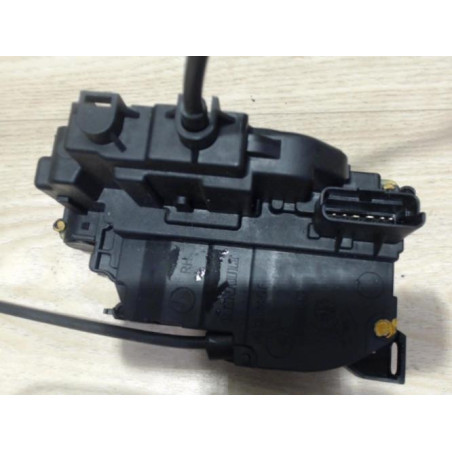 Serrure arriere droit RENAULT CLIO 3 PHASE 2 BREAK d’occasion