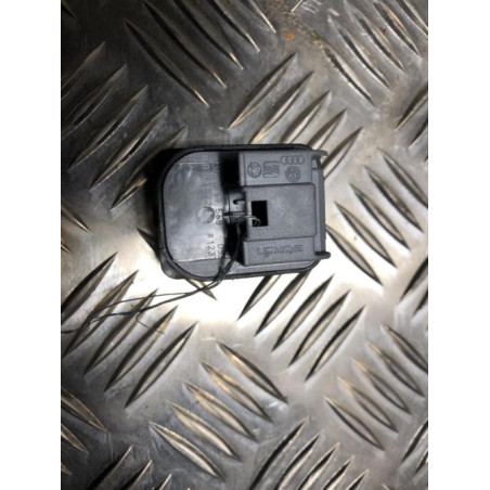 Commande retroviseurs VOLKSWAGEN TOURAN 3 d’occasion