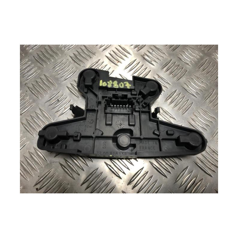 Platine feu arriere droit RENAULT MEGANE 1 PHASE 1 d’occasion