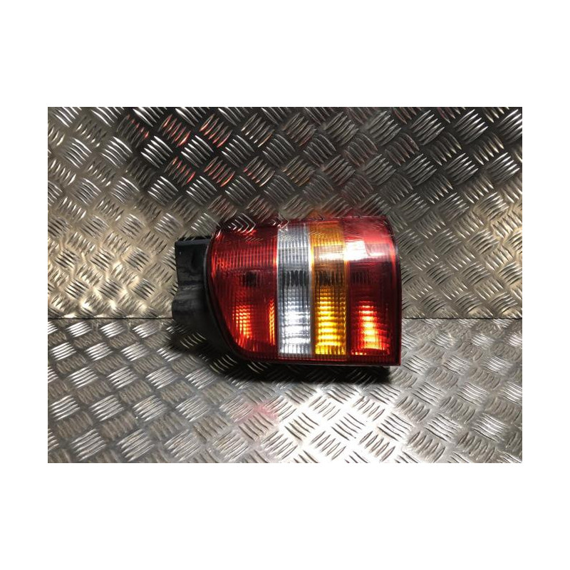 Feu arriere principal droit (feux) VOLKSWAGEN TRANSPORTER 5 PHASE 1 d’occasion