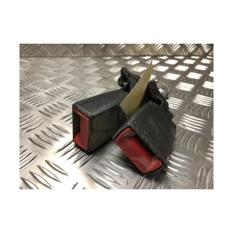 Attache ceinture arriere gauche CITROEN DS3 PHASE 1 d’occasion