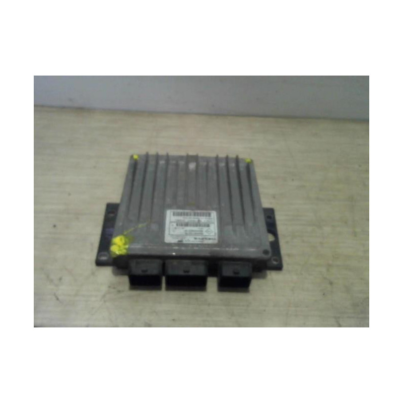 Calculateur moteur RENAULT  d’occasion