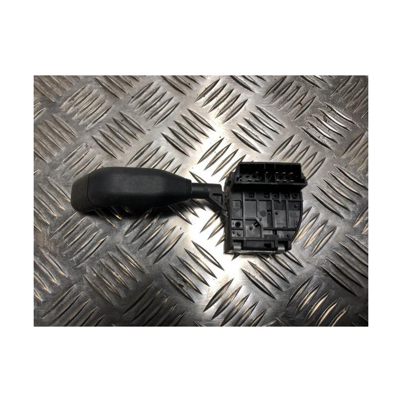 Commodo d'essuie glaces RENAULT CLIO 1 PHASE 3 d’occasion